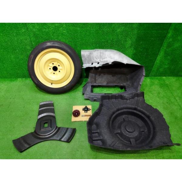 トヨタ　ヴォクシー　ZRR80 スペアタイヤ未使用品