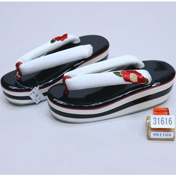草履 ヒール高 踵3段 椿刺繍鼻緒 黒色×白色 フリーサイズ 適合足サイズ  