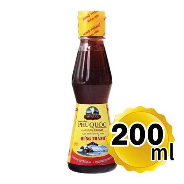 【商品詳細】●アンチョビ(かたくちいわし)を主原料としたベトナム産の魚醤です。●小魚を塩漬けにし熟成、約1年ほど発酵させて作られました。●タイ産のナンプラーよりも魚の香りが強く、塩気が薄いのが特徴です。●ベトナムの最も南の島、ニュクナムの最...