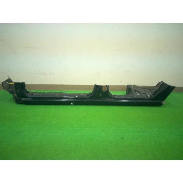 ロッカーパネル