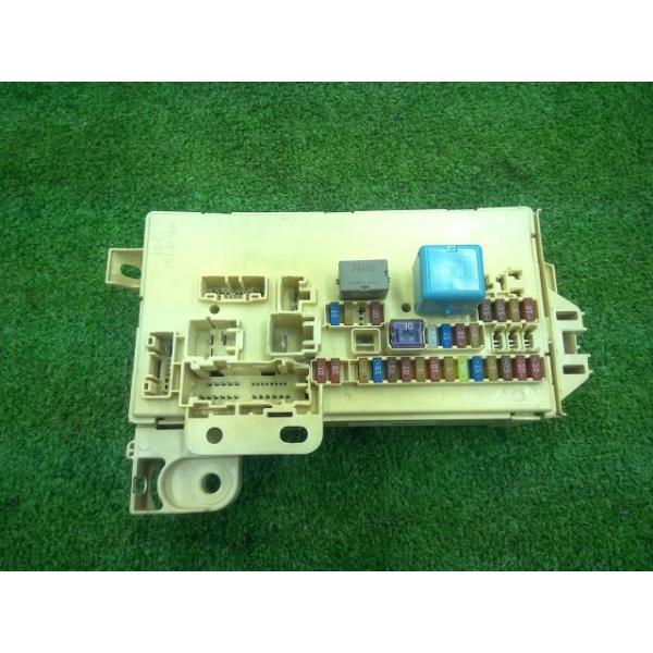 ミラ（ダイハツ） ミライース DBA-LA300S ヒューズ ボックス W09 室内