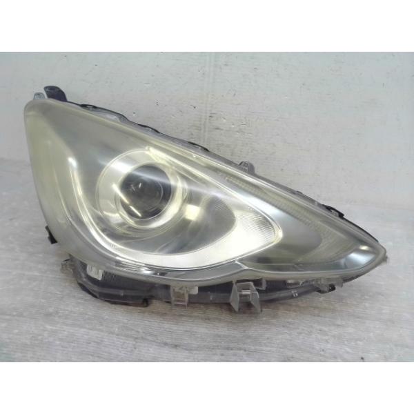アクア DAA-NHP10 右 ヘッド ランプ ライト 8T7 52-293 LED yatsu