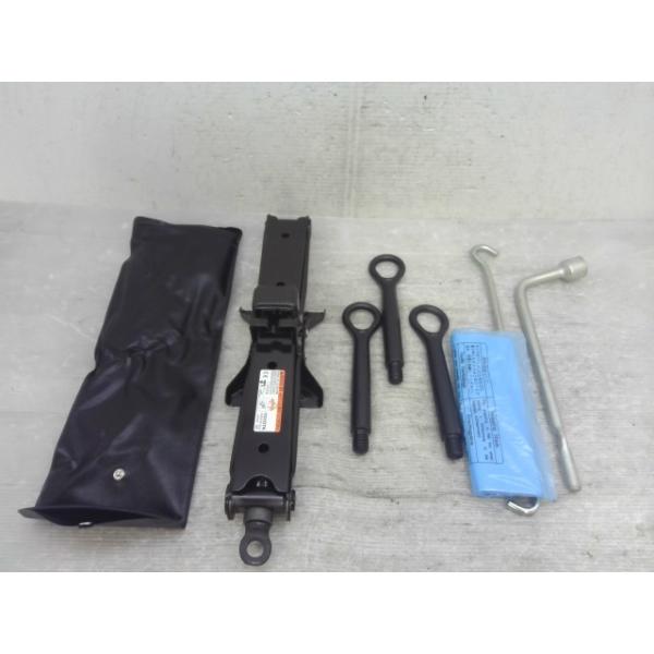 ヴェルファイア DBA-AGH30W 車載工具 070 yatsu : ヤツヅカ