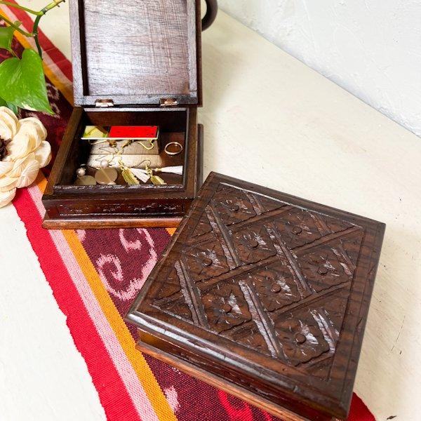 小物入れ アクセサリーケース 木製 ♪アンティーク調彫刻小物