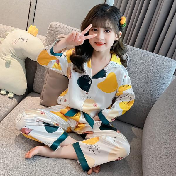 キッズ パジャマ 子供パジャマ 女の子 春夏 シルク風 前開き 長袖 いちご ルームウェア 部屋着 涼しい 無地 セットアップ かわいい 可愛い 寝巻き ナイトウェア :baby210412118:Y-cute - 通販 - Yahoo!ショッピング キッズ パジャマ 子供パジャマ 女の子 春夏 シルク風 前開き 長袖 いちご ルームウェア 部屋着 涼しい 無地 セットアップ かわいい 可愛い 寝巻き ナイトウェア :baby210412118:Y-cute - 通販 - Yahoo!ショッピング