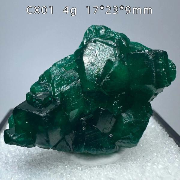 ディオプテーズ原石 グリーンの鉱物標本 クォーツと組み合わせた天然石 インテリア 鑑賞石 CX01