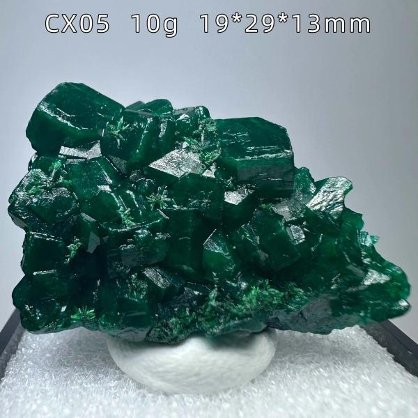 ディオプテーズ原石 グリーンの鉱物標本 クォーツと組み合わせた天然石 インテリア 鑑賞石 CX05