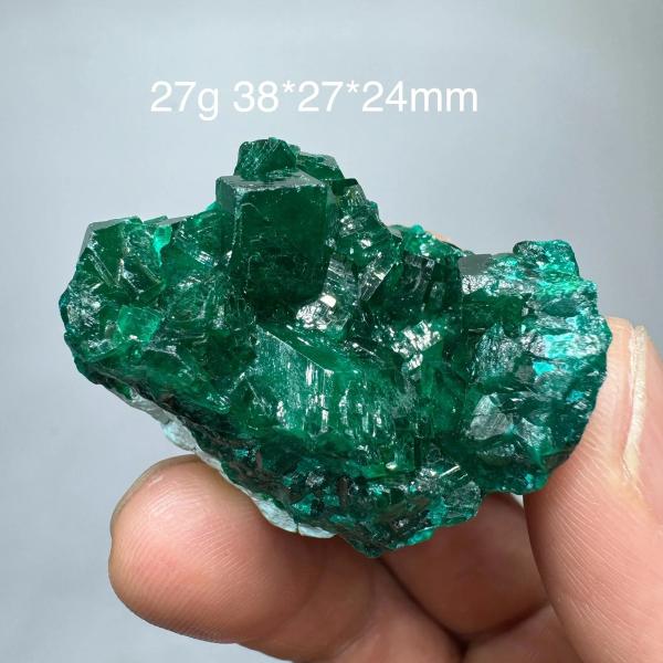 コンゴグリーンディオプタス鉱物標本 緑色結晶 クリスタル インテリア 装飾 培養石 教育用コレクション 03CT