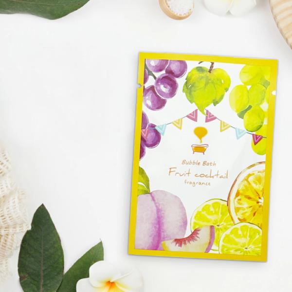 「商品情報」泡風呂が自宅で簡単に。お湯を入れる前に液を入れるだけで、もくもく泡風呂の完成。お子様やおうち時間の癒やしに。【ご使用方法】お湯の入っていない浴槽(約200L)の給湯蛇口の真下(お湯が落下するところ)に、 本品1包(12ml)を入...