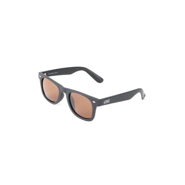 L.S.D. 偏光サングラスに定番スタイルのウェリントンタイプが登場。老若男女に人気のクラシックスタイルでアジア人にフィットするフレーム形状。フィッシングシーンから普段使いまで幅広く対応するデザイン。フラット系レンズでレンズ端の歪みが少なく...