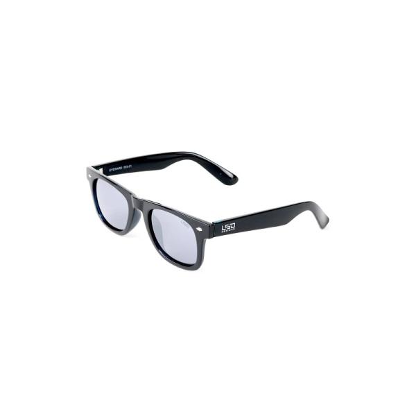 L.S.D. 偏光サングラスに定番スタイルのウェリントンタイプが登場。老若男女に人気のクラシックスタイルでアジア人にフィットするフレーム形状。フィッシングシーンから普段使いまで幅広く対応するデザイン。フラット系レンズでレンズ端の歪みが少なく...