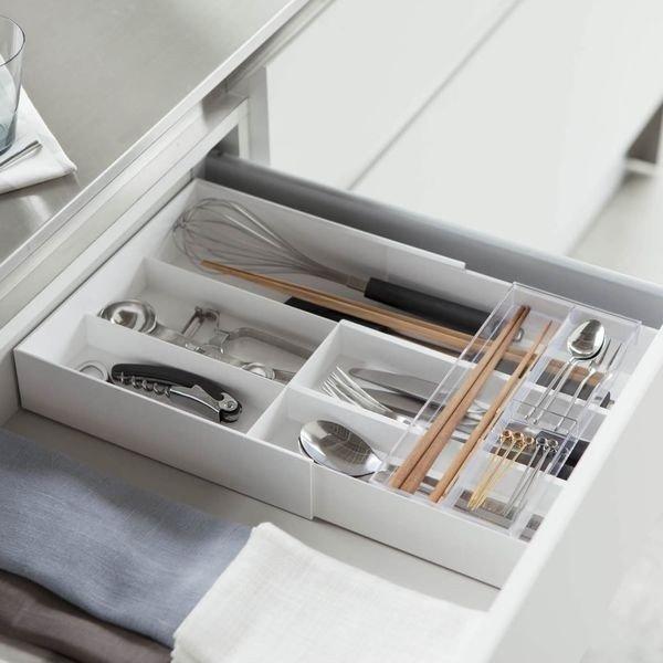 サイズ（約）:幅25×奥行24.6〜45×高さ5.7cm上段トレーサイズ（約）:幅24.5×奥行10.2×高さ2.2cm重量（約）:620g材質:本体/ABS樹脂　上段トレー/PS樹脂耐熱温度:80度耐冷温度:-40度品番:3382製造国:...