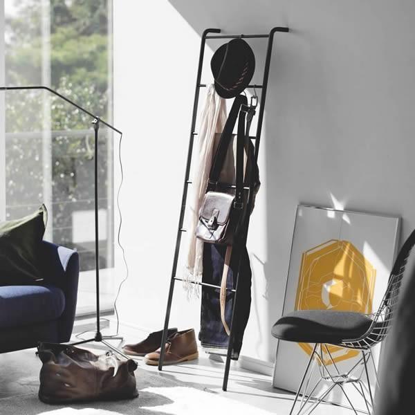 商品サイズ(約):幅45×奥行24×高さ160cm材質:本体/スチール(粉体塗装)　キャップ/シリコーン付属品:六角レンチ耐荷重(約):バー1つあたり1kg品番:3964製造国:中国メーカー:山崎実業山崎実業 山実 yamazaki Fra...