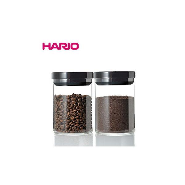 コーヒー粉や乾物入れにピッタリ♪密閉して保管できる珈琲キャニスターです。シリコーンを使用したフタがしっかり閉まるので、湿気に強く、豆の酸化も防ぎます。フタツマミを上下に操作するだけで簡単に開閉が可能。コーヒー粉やコーヒー豆を入れ、フタツマミ...