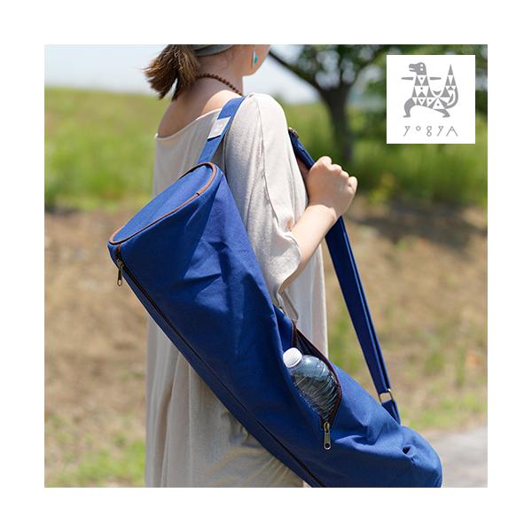 ■サイズ長さ約66cm×直径約19cm※ショルダーはアジャスター付き※一般的な６ミリ厚のマットが収納可能■素材表地：キャンバス裏地：オックスフォード（光沢感が、通気性の良い素材です。）■特徴ゆったりサイズでヨガマットも収納できるバイカラー ...