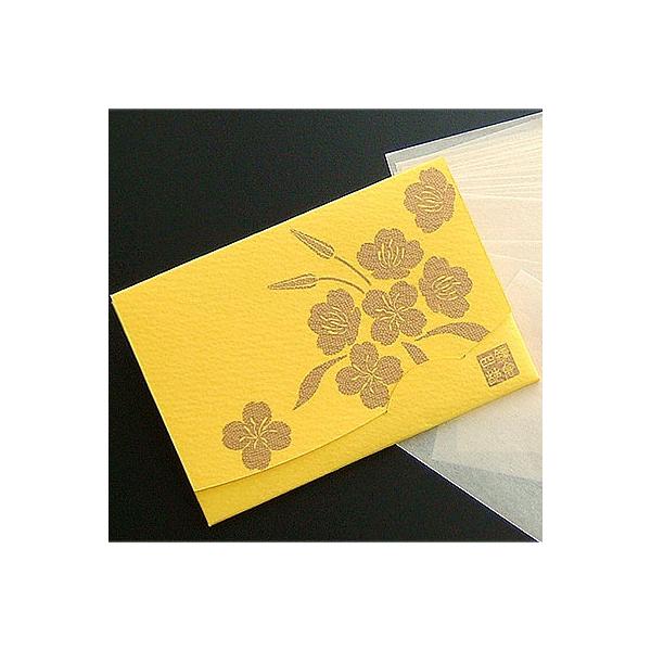 黄色に金色の月見草の花柄100％天然素材でできた最高級のあぶらとり紙【サイズ】90×62ｍｍ　短冊サイズ【枚数】　40枚入り