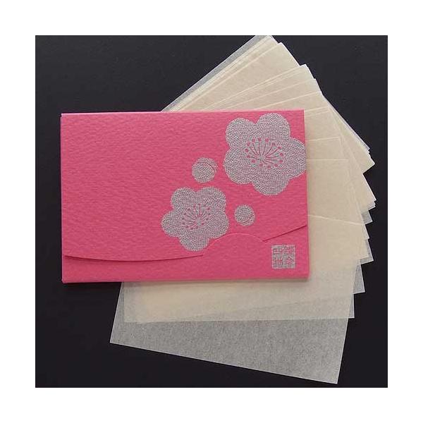 ピンクに銀色の梅の花柄デリケートなお肌にも優しいとても柔らかい肌触りのあぶらとり紙【サイズ】90×62ｍｍ　短冊サイズ【枚数】　40枚入り100パーセント天然素材（麻にシルク繊維配合）