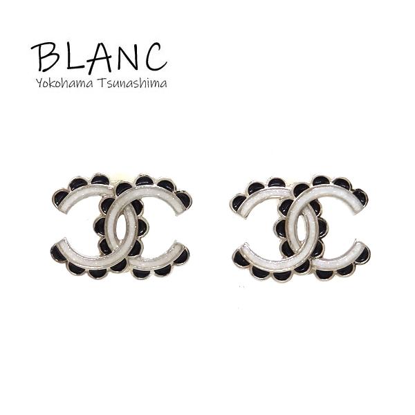 CHANEL（シャネル） ココマーク ピアス メタル ゴールド ホワイト