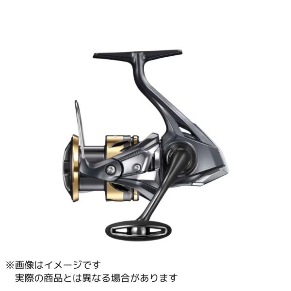 ●SHIMANO●商品名：アルテグラ●詳細滑らかで安定した巻きを追求したコアソリッドシリーズの設計は、バイブレーションプラグなど引き抵抗の大きなルアーを一定速度で巻き続ける釣りにおいてとくにその真価を発揮。品番：C3000XGギア比：6.4...
