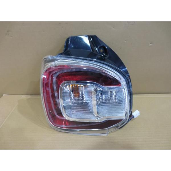 トヨタ　パッソ　KGC10 左右セット　美品 テールランプ