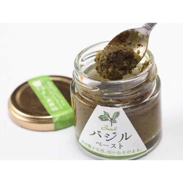 家庭料理を、レストランの味のように引き立てます。「バジル農家が知っている香りを体験してほしい」そう願った結果うまれた商品です。香りと色を閉じ込める魔法の時間・・・収穫から製品化まで数時間以内。まるで漁師さんが船の上で刺身にするような鮮度感を...