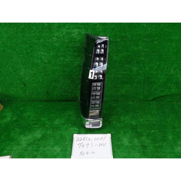 ヴォクシー トヨタ DAA-ZWR80G 左テールランプ 28-232 ハイブリッドV 7