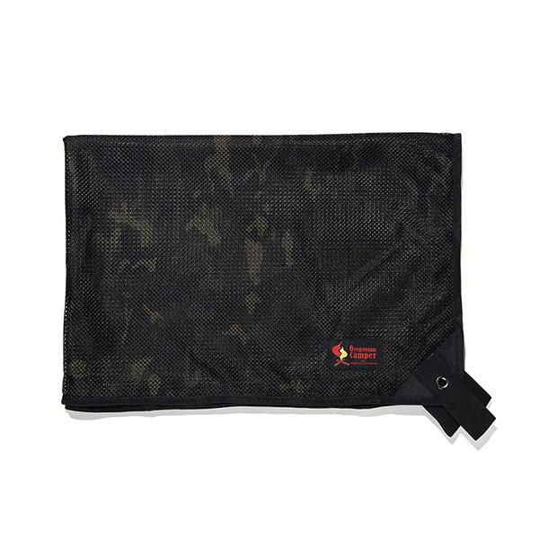 サイドタープでの使用や目隠しとして使えるメッシュシェードです。風が程よく抜けるので、夏場でも快適。タープやソロテントと組みあわせたり、カーサイドに取り付けたりと、使い方は様々です。ポールや張り綱などを組み合わせてご使用ください。※ポール・張...