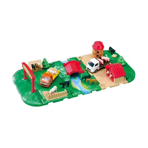 送料無料 トミカ トミカ&タウン にぎやか牧場セット ミニカー2台 動物