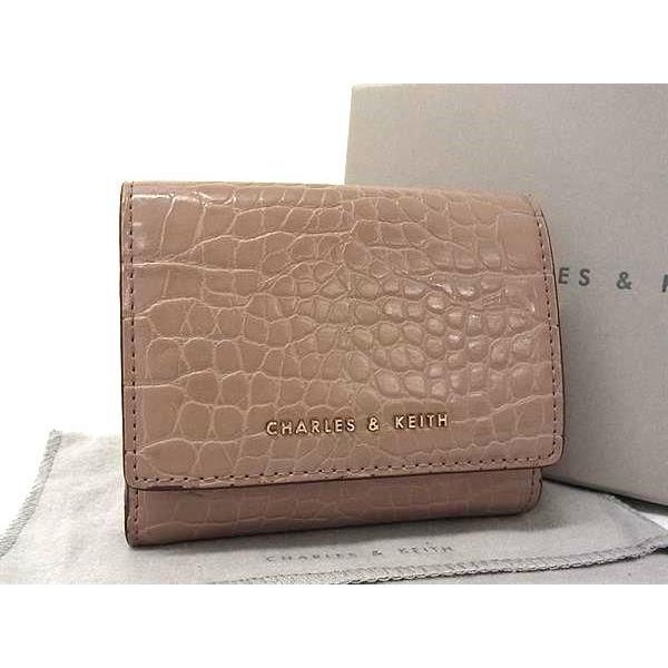 【新品未使用】CHARLES & KEITH 三つ折財布 CHARLES ＆ KEITH □美品□ & チャールズアンドキース レザー 三