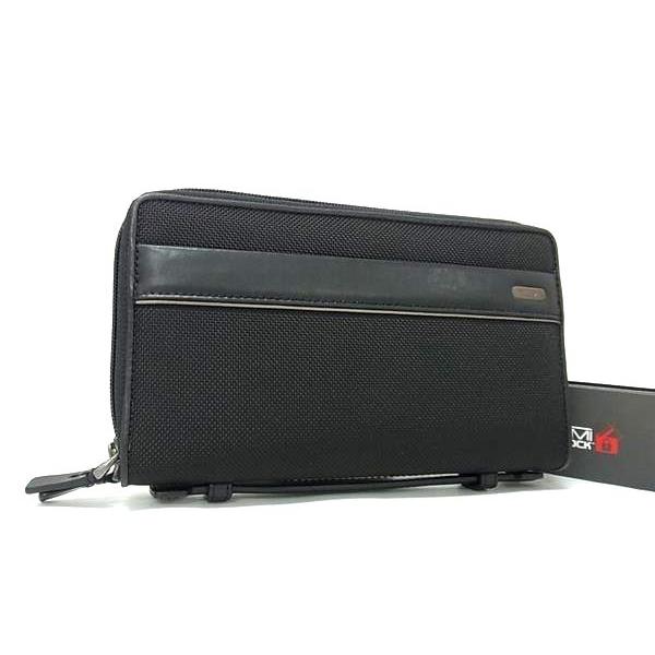 新品未使用❣️ TUMI トゥミ レザー 二つ折り オーガナイザー 長財布 未使用 TUMI アルティメット トラベルウォレット トゥミ