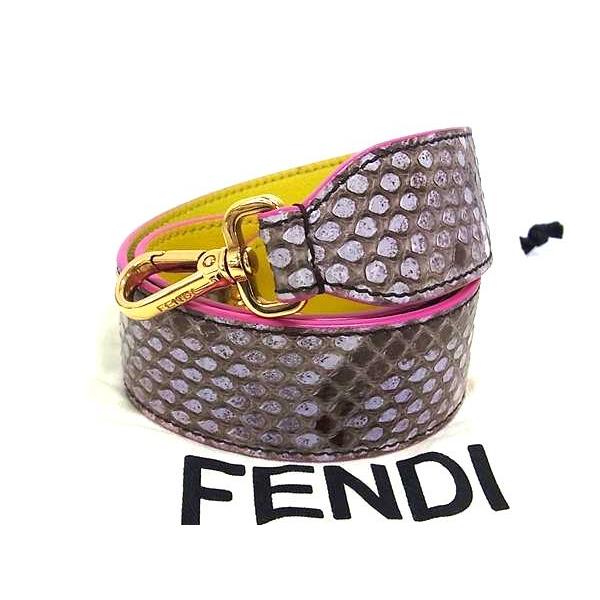⭐️美品⭐️ フェンディ ストラップユー フェイクパール パイソン ⭐️美品⭐️ フェンディ ストラップユー フェイクパール パイソン