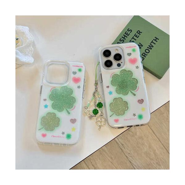 iPhone ケース クローバー プリント 緑 四つ葉 おしゃれ かわいい レトロ 平成 キーホルダー付き ストラップ シルバー 透明 ハート Y2K 韓国 ウィッシュコア