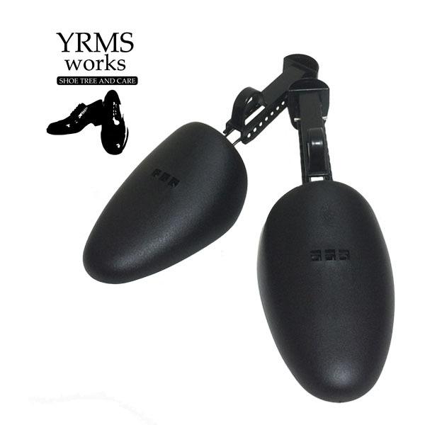 　　-特長-●履きジワを伸ばし、靴の型崩れを防止します。●　プラスチック製で軽量なので、旅行や出張など靴を持ち運ぶ際に大変便利です。　　-対象素材・製品-　　ビジネス、カジュアルシューズ等　　-使用方法-　●帰宅後すぐにセットするのが効果的...