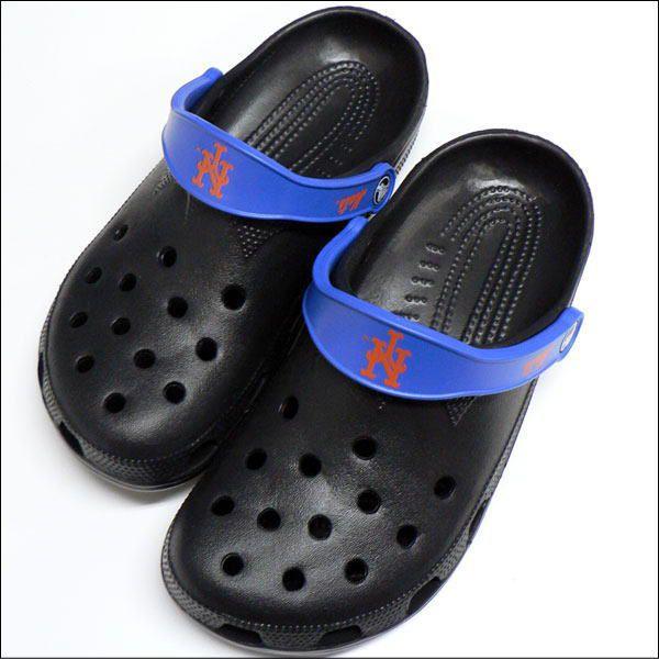 style with crocs