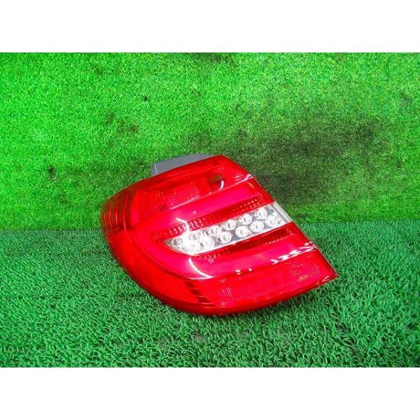 ベンツ Bクラス B180 W246 前期 H26 DBA-246242 左テールライト 左