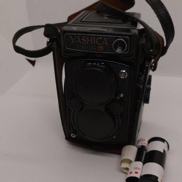 【最速発送】 YASHICA Mat-124G【難有】