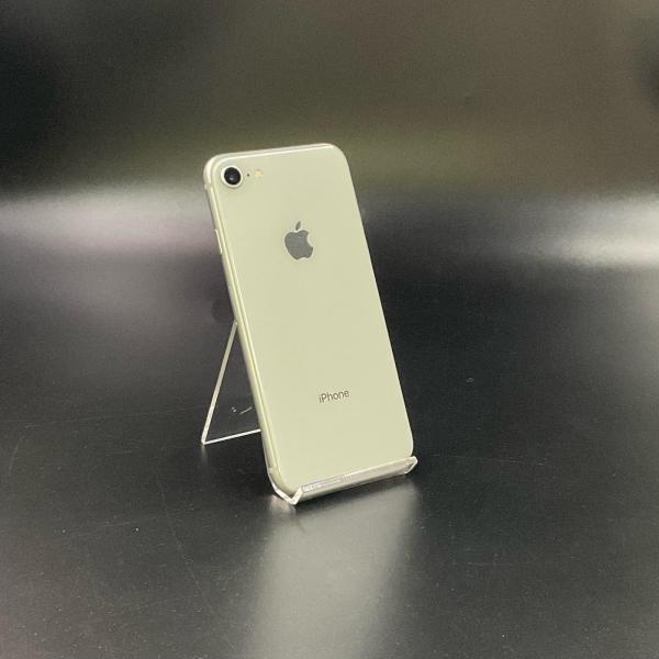 Apple 【全額返金保証】【最速発送】 iPhone 8 64GB シルバー docomo