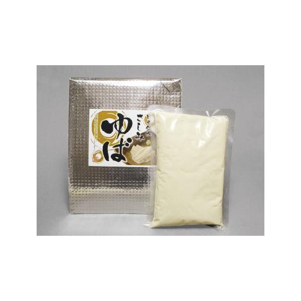 世界遺産で有名な日光の名産「日光ゆば」。国産大豆100％使用し、日光連山の銘水で仕立て、すべて昔ながらの手づくりで作っています。日光食品自慢の日光とろゆばは、よく冷やしてわさび醤油や酢醤油、そばつゆなどを掛けてお召し上がりください。※この商...