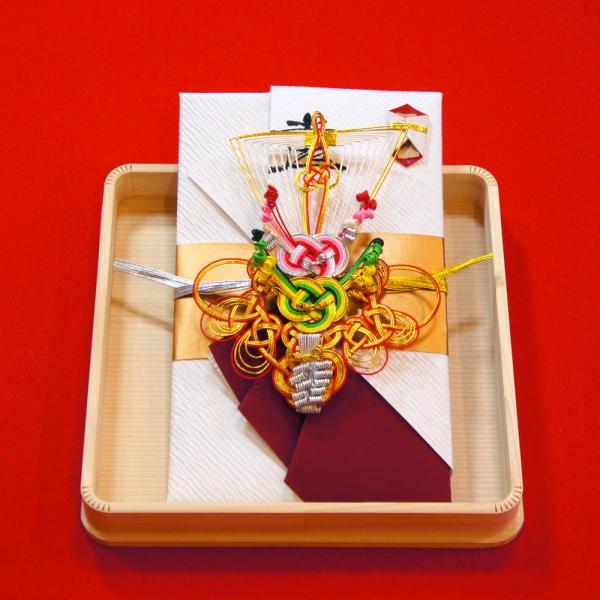 結納品セット、宝船、松竹梅、鯛、レトロ、昭和58年使用 結納品セット、宝船、松竹梅、鯛、レトロ、昭和58年使用