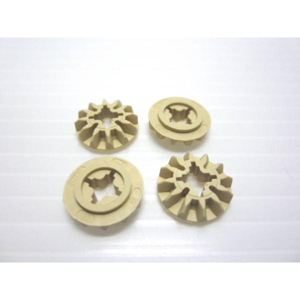 ご覧頂きありがとうございます。本品はテクニックべベルギアパーツ４点(歯数12・タン)です。べベルギア同士を２個直角に繋げることで回転軸を９０度方向転換できる便利なギアパーツです。ディファレンシャルギア内でも役立つ人気のギアパーツです。