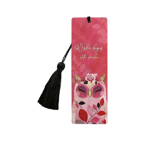 オーストラリアのデザイナーがフクロウの動物をモチーフに生み出したWise Wingsのブックマークです。マットな紙質に箔押し加工が施されたしおりにタッセルが付いています。また、フクロウに「教養」「知識」「希望」などの願いを込めて作られていま...