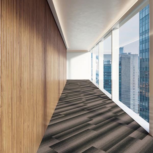 【種類】タイルカーペット【サイズ】（1枚あたり）寸法：250mmx1000mm全厚：6.2mm【単位】1ケース単位販売（12枚入り／3平米）【メーカー/カタログ】サンゲツ(sangetsu) 2023-2026 NT 350 カーペットタイ...