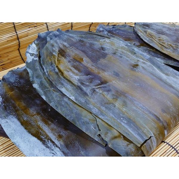 ●1等級〜5等級の5段階で、2等級を主体とした評価の等級となります。●香りはしっかりとしていて、味は濃厚で甘味があり、黄色味を帯びています。●しっかりとした濃厚な出汁が特徴ですので、昆布らしい風味を活かせる料理に向いています●ダシは最高級な...