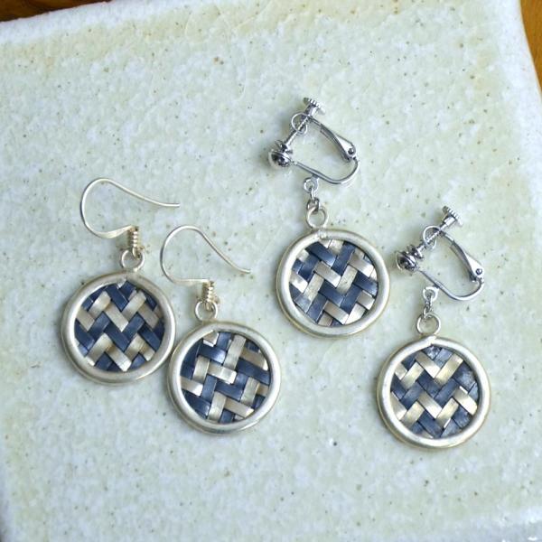 シルバー925 ( 古美銀仕上げ ) 2色メッシュ イヤリング ピアス 