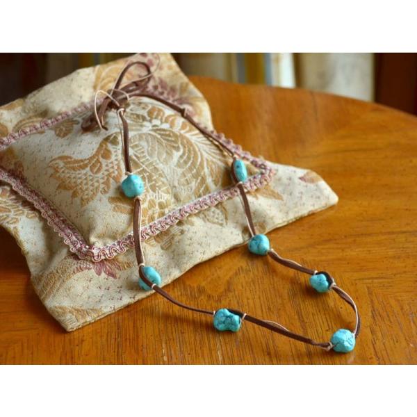 【フラーレン】ターコイズ4mm球 ・皮紐ネックレス フラーレン】ターコイズ4mm球 ・皮紐ネックレス