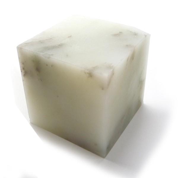 50mm角　軟石なので丸彫りも容易で楽しいてん刻作品が作れます。　※自然物のため、色味にばらつき、個体差がございます。予めご了承下さいませ。