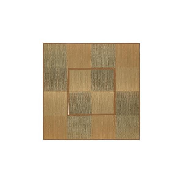 夏でも掘りこたつで足をのばせます。中央部分は独立しており、取り外し出来ます。 生産国:中国 素材・材質:表面:い草100%裏面:不織布縁:綿100% 商品サイズ:約191×250cm 重量:約3100g