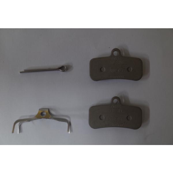 ・シマノ D03S レジン　ディスクブレーキパッド。・シマノコード番号：Y1XM98010のパッケージ無し商品です。・適応モデル：BR-M8120/M7120/M8020/M6120/M820/　　　　　　　　　　　M810/ M640/M...