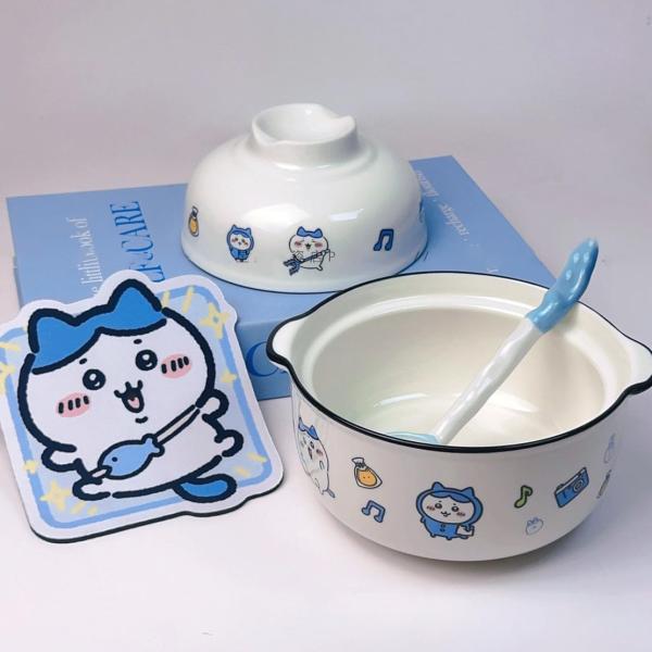 ちいかわ  食器セットラーメン碗 スープボウルセット 陶磁器 ハチワレうさぎ 大容量 碗+スプーン+蓋+マット 食器ギフト【製品内容】碗 *1スプーン *1マット *1蓋 *1（蓋は皿としても使用可能）【素材】ボウルとスプーンは品質な硬質陶...