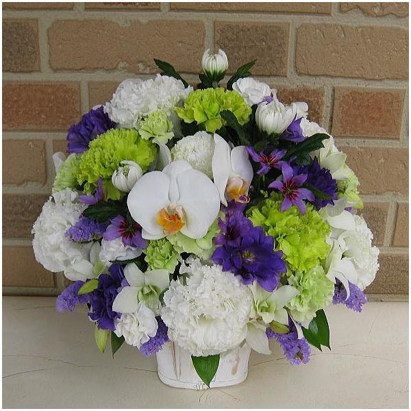 お彼岸 お供え お悔やみ 花 喪中 仏花 弔花 枕花 命日 お供え花 胡蝶蘭入り デザイナーにおまかせ フラワーアレンジメント 5500円 画像送信 サービス Buyee Buyee Japanese Proxy Service Buy From Japan Bot Online